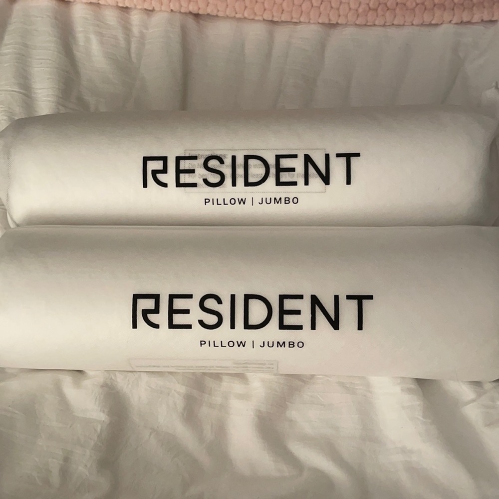 2 jumbo pillows